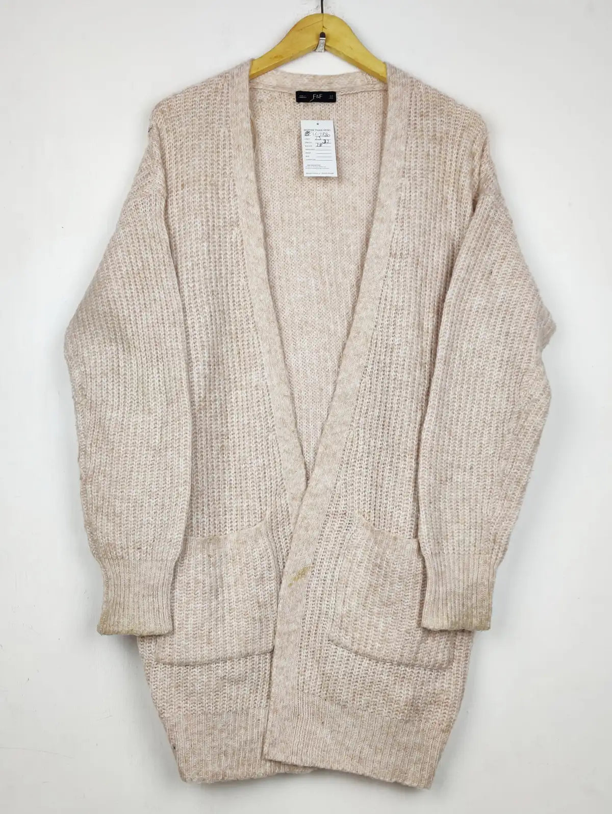 Buy online pre-used pre-loved 100% authentic & Original branded F&F (LC-7880) available in Pakistan. Top international brands avilable.