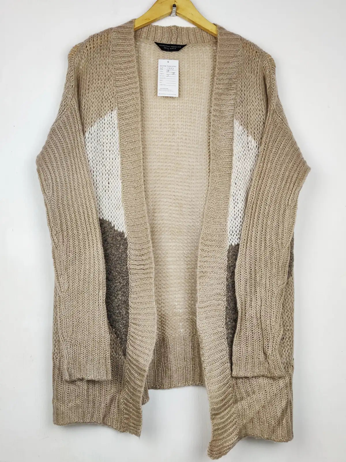 Buy online pre-used pre-loved 100% authentic & Original branded Dorothy Perkins (LC-7887) available in Pakistan. Top international brands avilable.