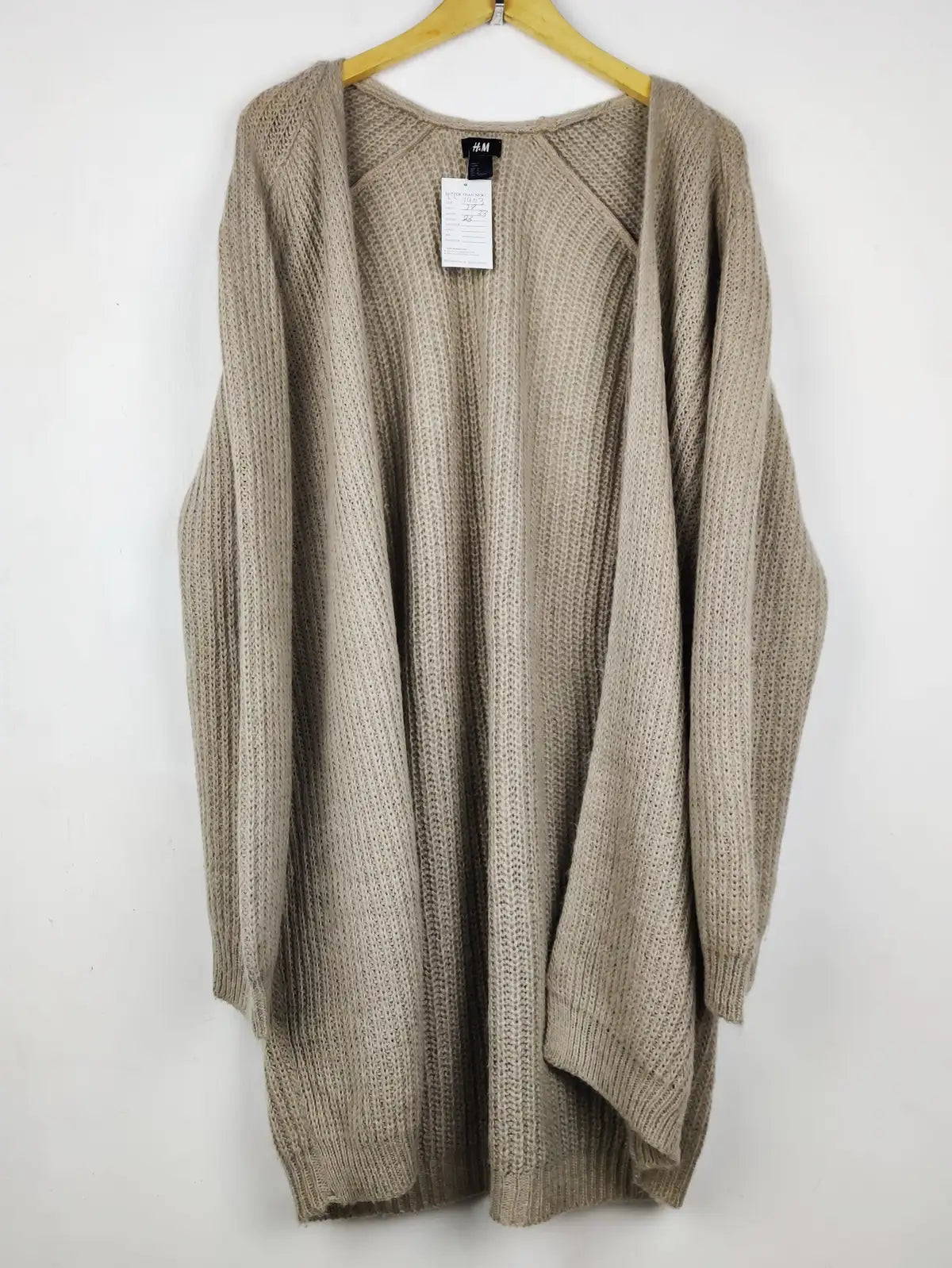 Buy online pre-used pre-loved 100% authentic & Original branded H&M (LC-7903) available in Pakistan. Top international brands avilable.