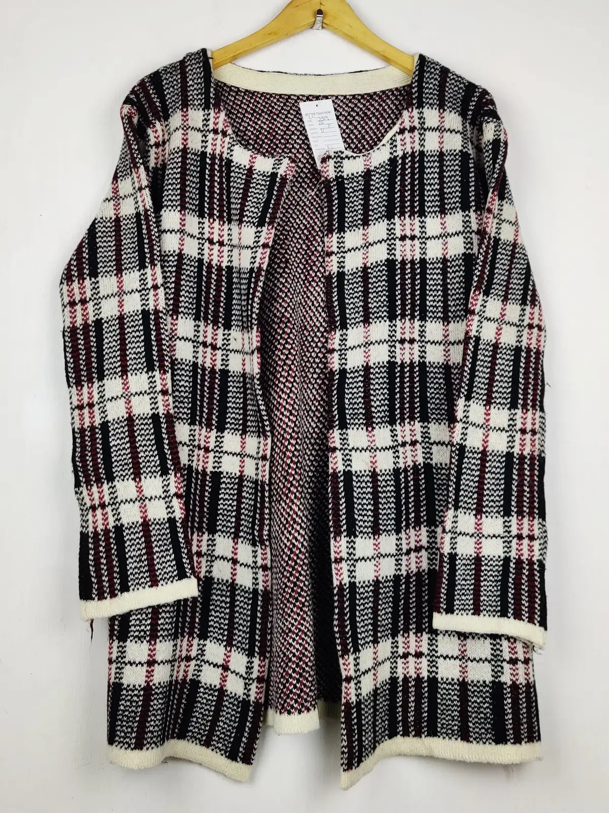Buy online pre-used pre-loved 100% authentic & Original branded Unknown Brand (LC-7919) available in Pakistan. Top international brands avilable.