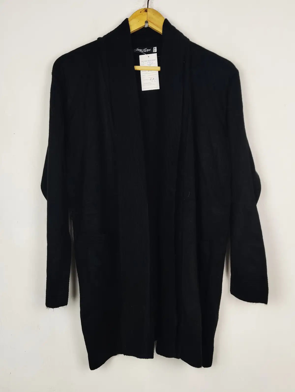 Buy online pre-used pre-loved 100% authentic & Original branded Jenny Loyd (LC-7962) available in Pakistan. Top international brands avilable.