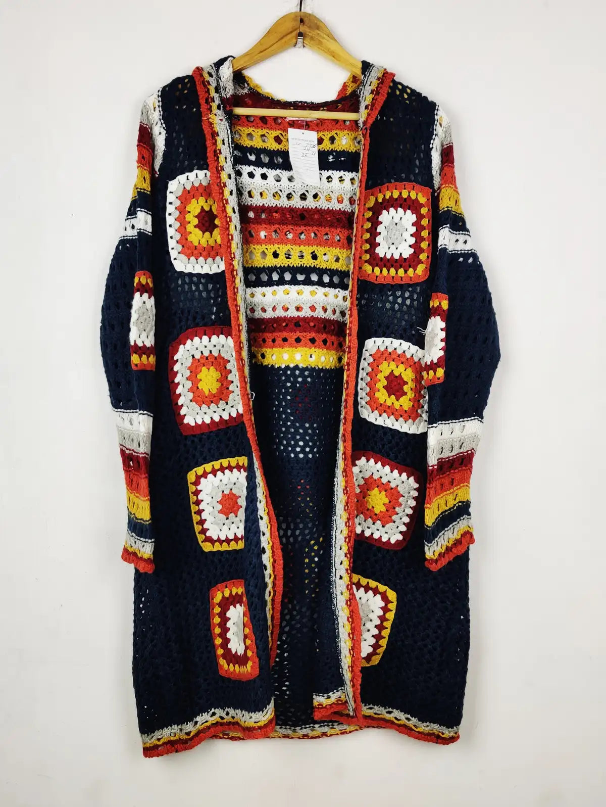 Buy online pre-used pre-loved 100% authentic & Original branded Joe Browns (LC-7976) available in Pakistan. Top international brands avilable.