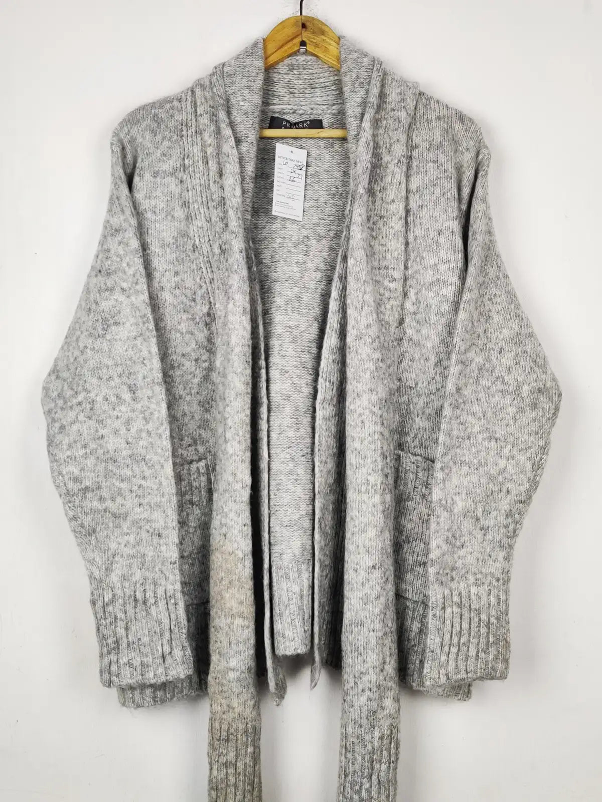 Buy online pre-used pre-loved 100% authentic & Original branded Primark (LC-7982) available in Pakistan. Top international brands avilable.