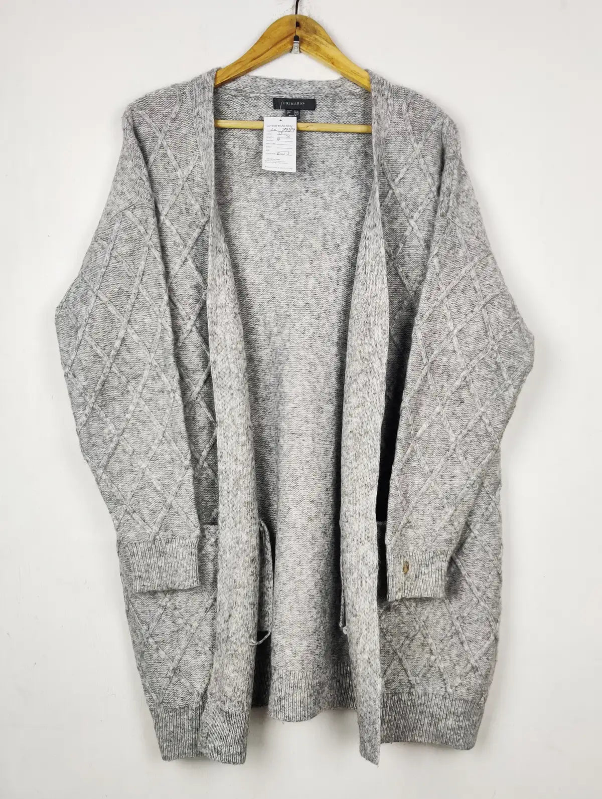 Buy online pre-used pre-loved 100% authentic & Original branded Primark (LC-7989) available in Pakistan. Top international brands avilable.