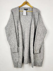 Buy online pre-used pre-loved 100% authentic & Original branded Primark (LC-7989) available in Pakistan. Top international brands avilable.