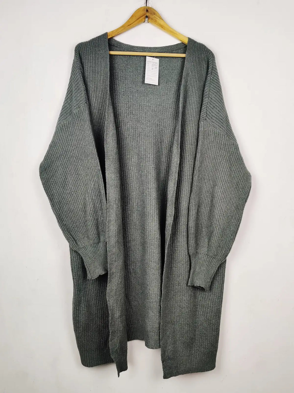 Buy online pre-used pre-loved 100% authentic & Original branded Shein (LC-7997) available in Pakistan. Top international brands avilable.