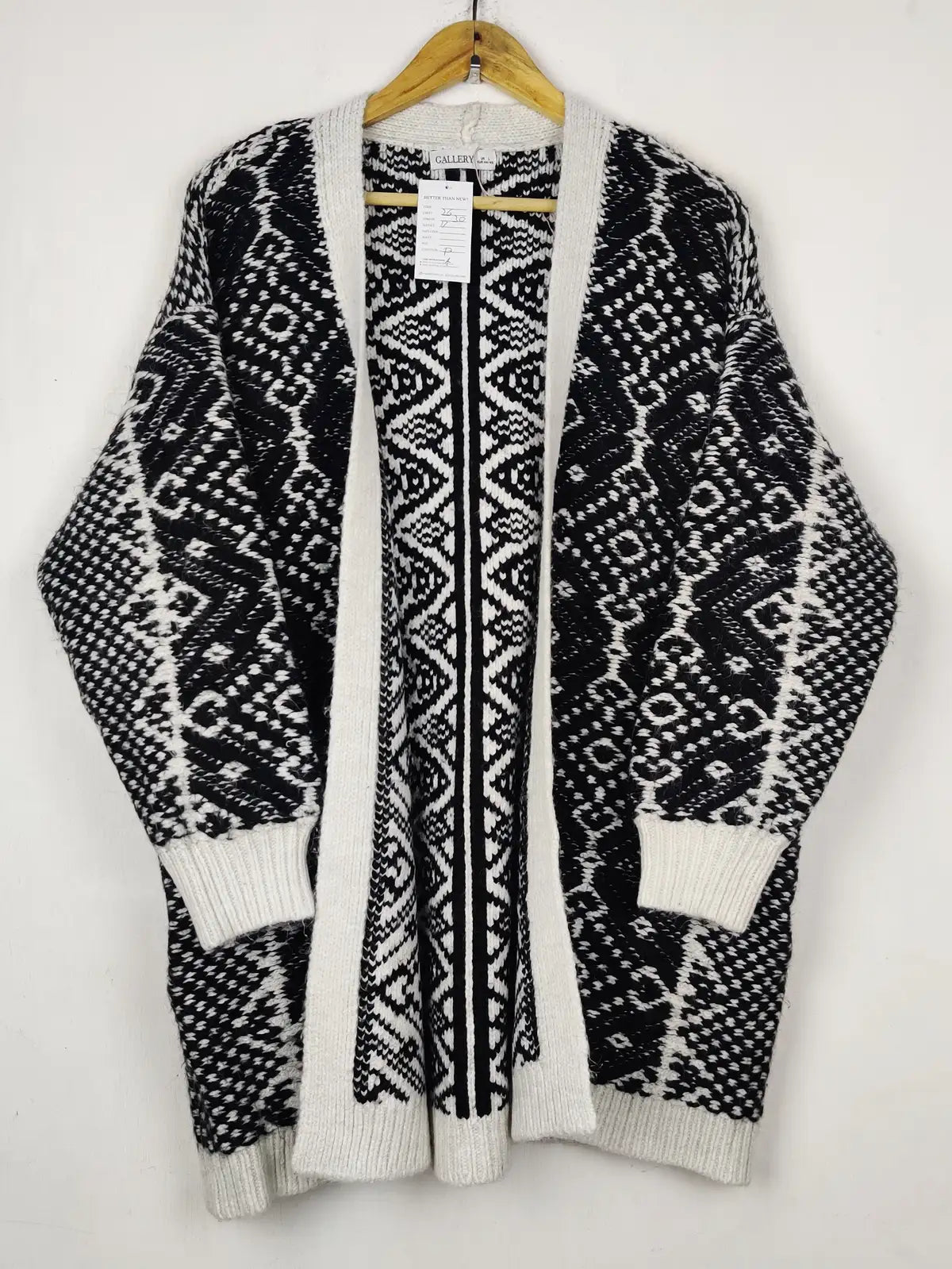 Buy online pre-used pre-loved 100% authentic & Original branded Gallery (LC-8023) available in Pakistan. Top international brands avilable.