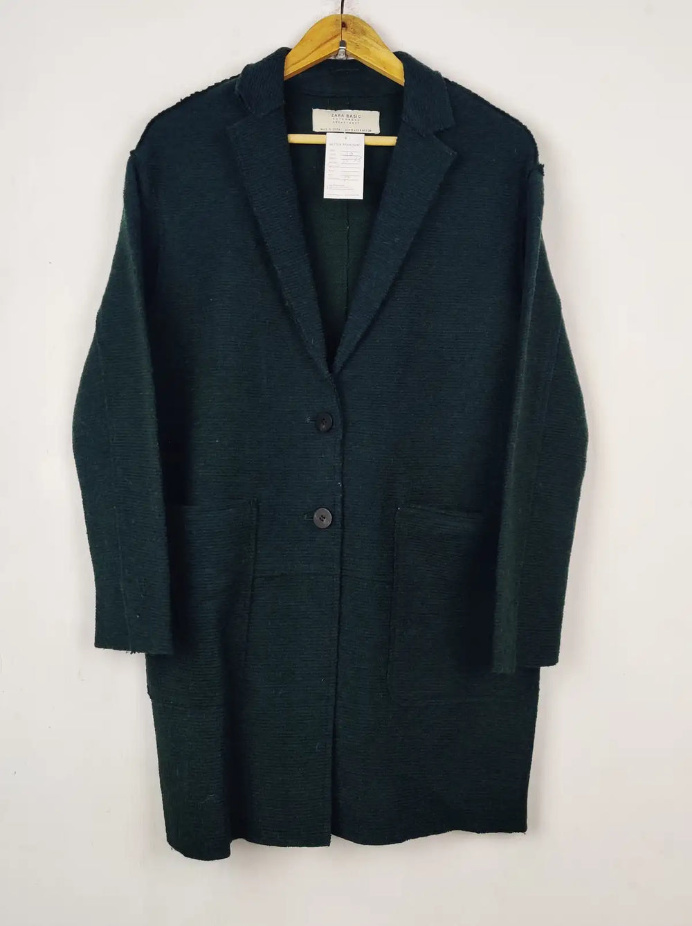 Buy online pre-used pre-loved 100% authentic & Original branded Zara (LC-8024) available in Pakistan. Top international brands avilable.