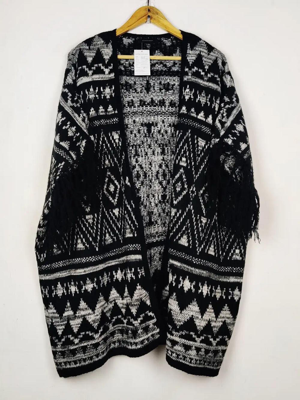 Buy online pre-used pre-loved 100% authentic & Original branded Atmosphere (LC-8030) available in Pakistan. Top international brands avilable.