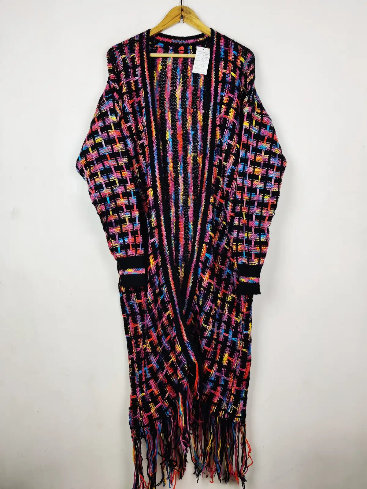 Buy online pre-used pre-loved 100% authentic & Original branded Unknown Brand (LC-8031) available in Pakistan. Top international brands avilable.