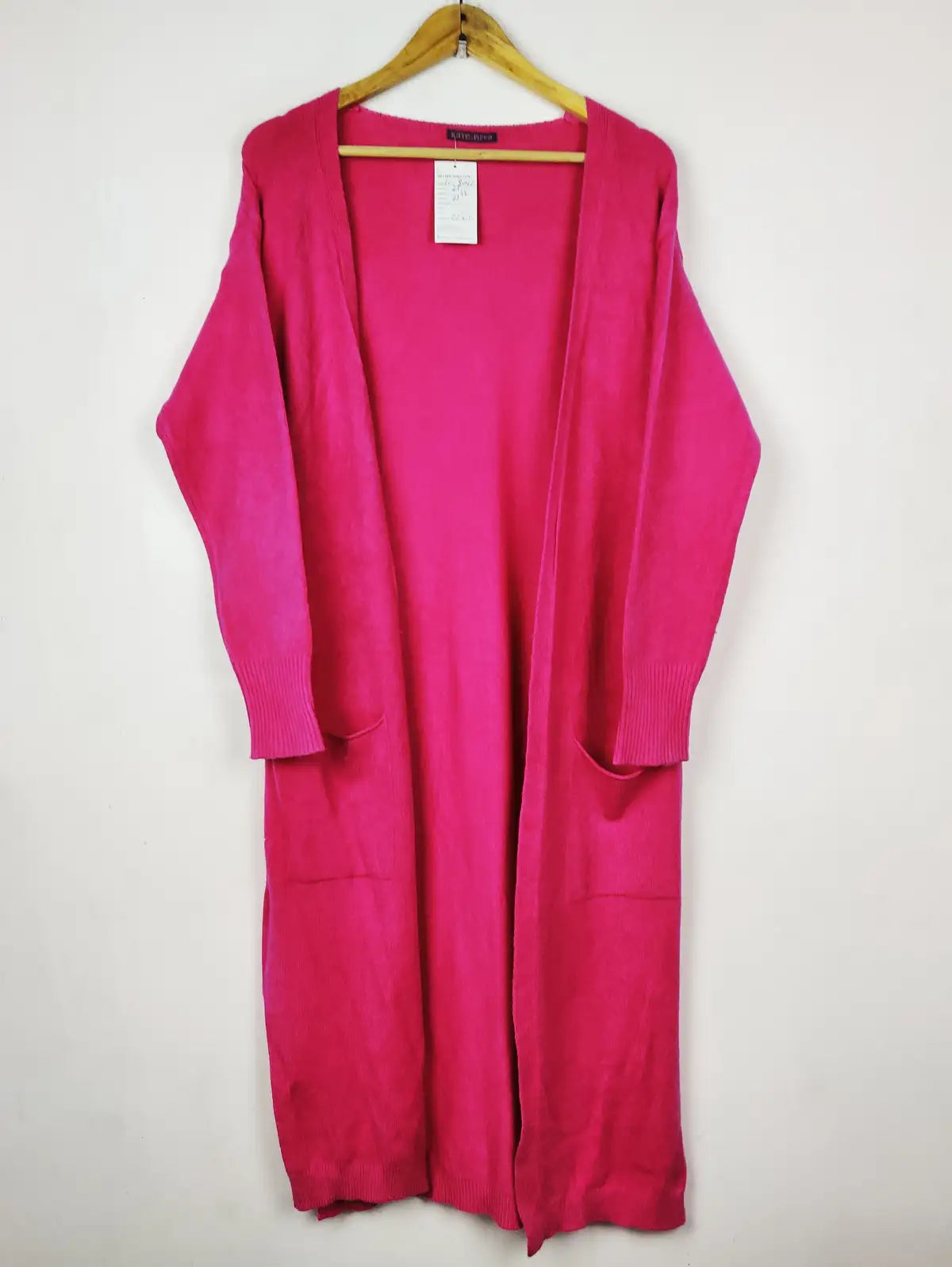 Buy online pre-used pre-loved 100% authentic & Original branded Kate Pippa (LC-8042) available in Pakistan. Top international brands avilable.
