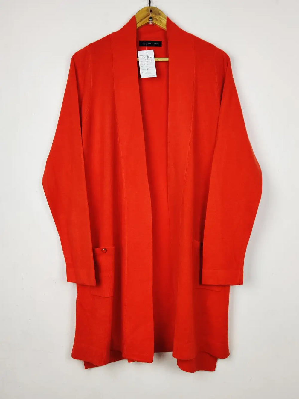 Buy online pre-used pre-loved 100% authentic & Original branded Marks & Spencer (LC-8043) available in Pakistan. Top international brands avilable.