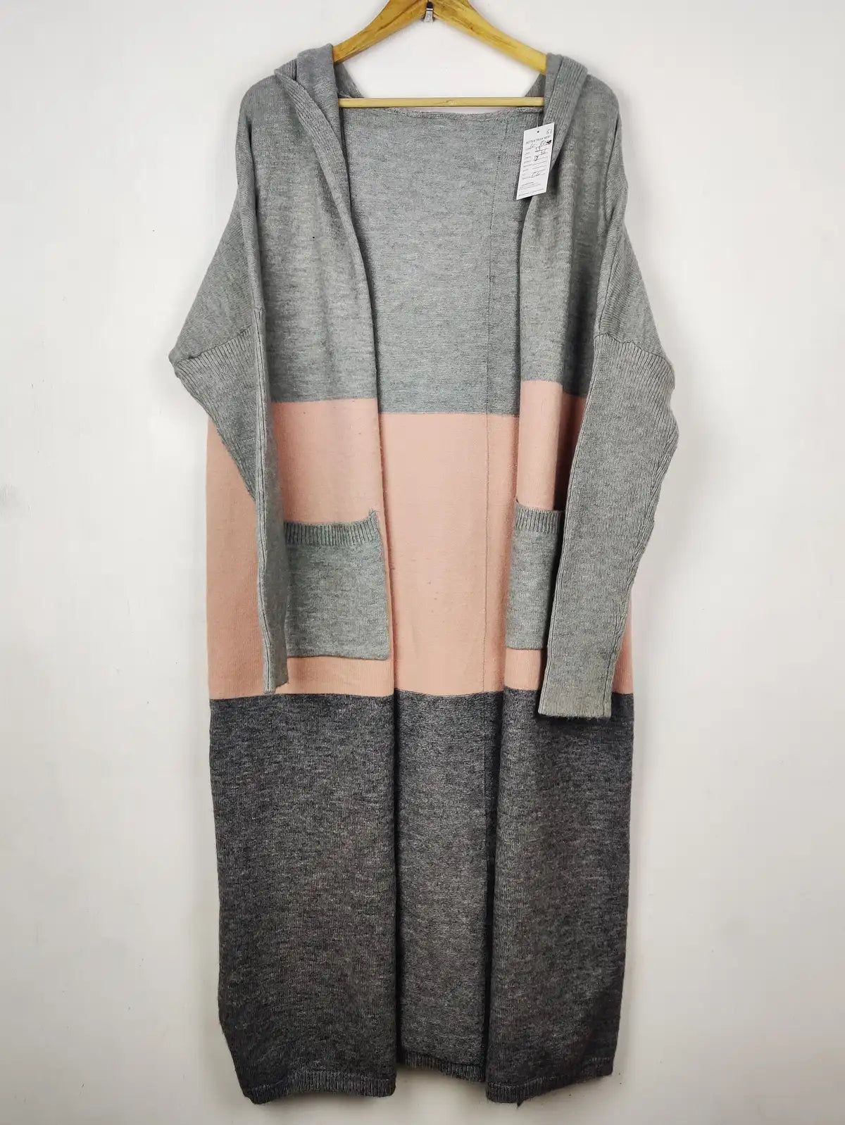 Buy online pre-used pre-loved 100% authentic & Original branded Unknown Brand (LC-8051) available in Pakistan. Top international brands avilable.