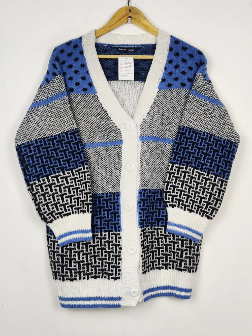 Buy online pre-used pre-loved 100% authentic & Original branded Shein (LC-8061) available in Pakistan. Top international brands avilable.