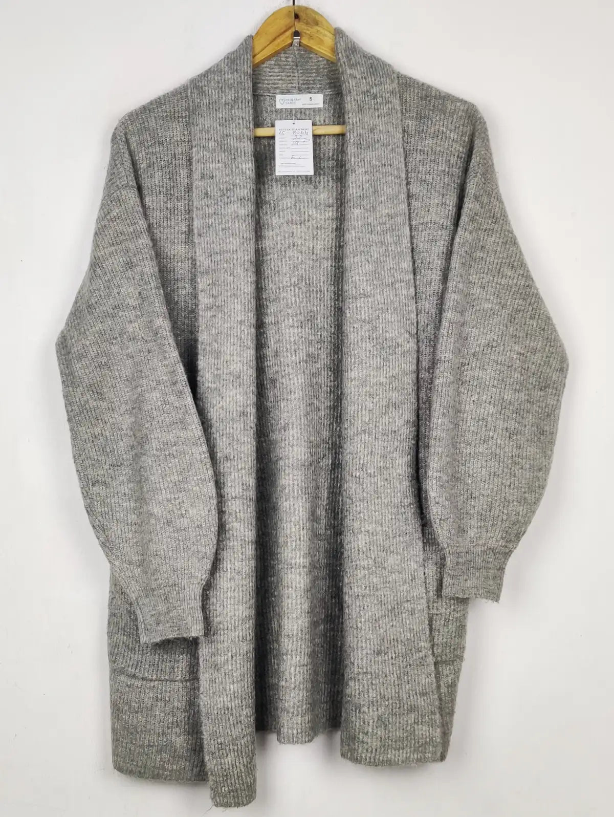Buy online pre-used pre-loved 100% authentic & Original branded Primark (LC-8064) available in Pakistan. Top international brands avilable.