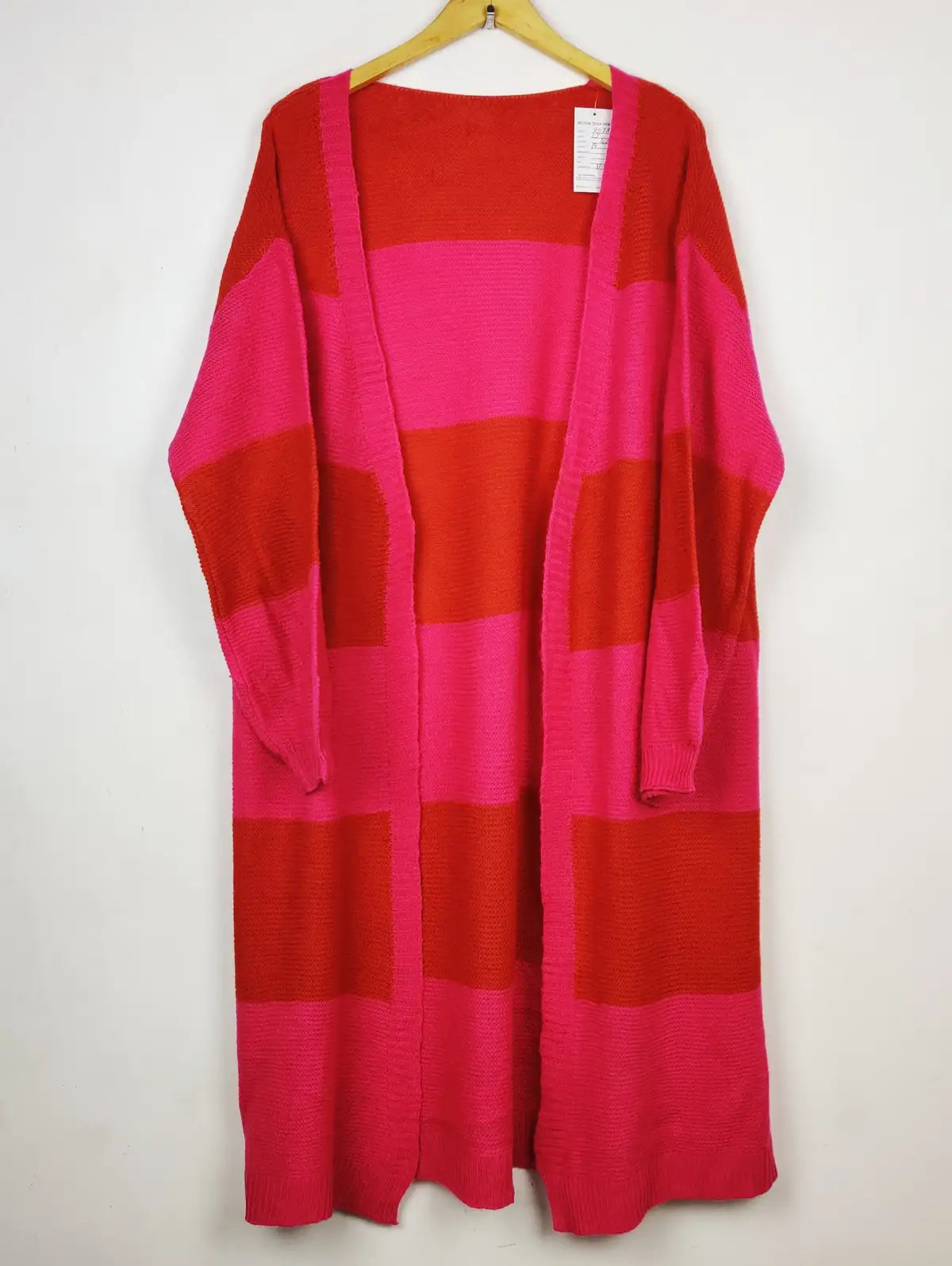 Buy online pre-used pre-loved 100% authentic & Original branded Unknown Brand (LC-8073) available in Pakistan. Top international brands avilable.