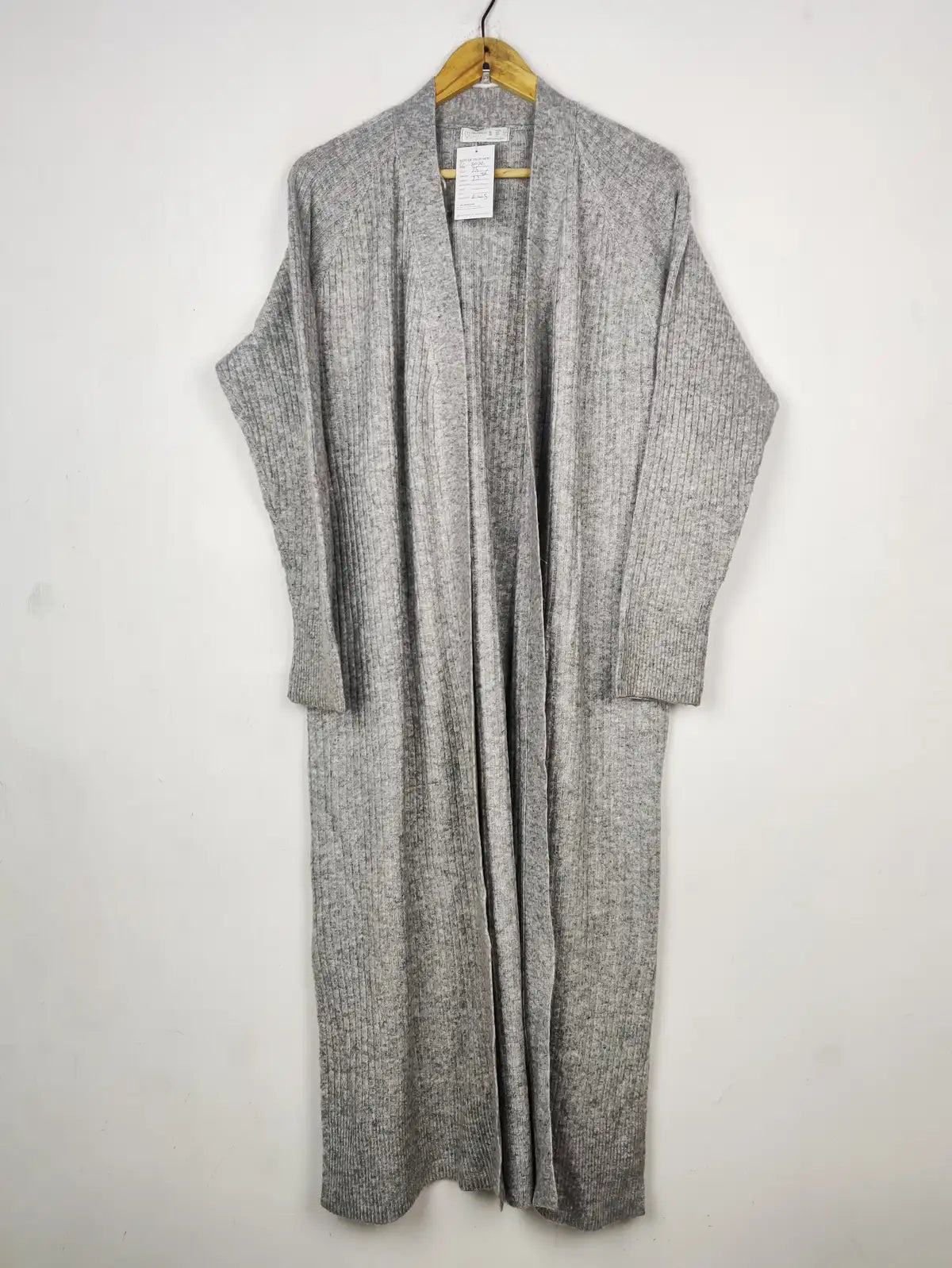 Buy online pre-used pre-loved 100% authentic & Original branded Primark (LC-8076) available in Pakistan. Top international brands avilable.