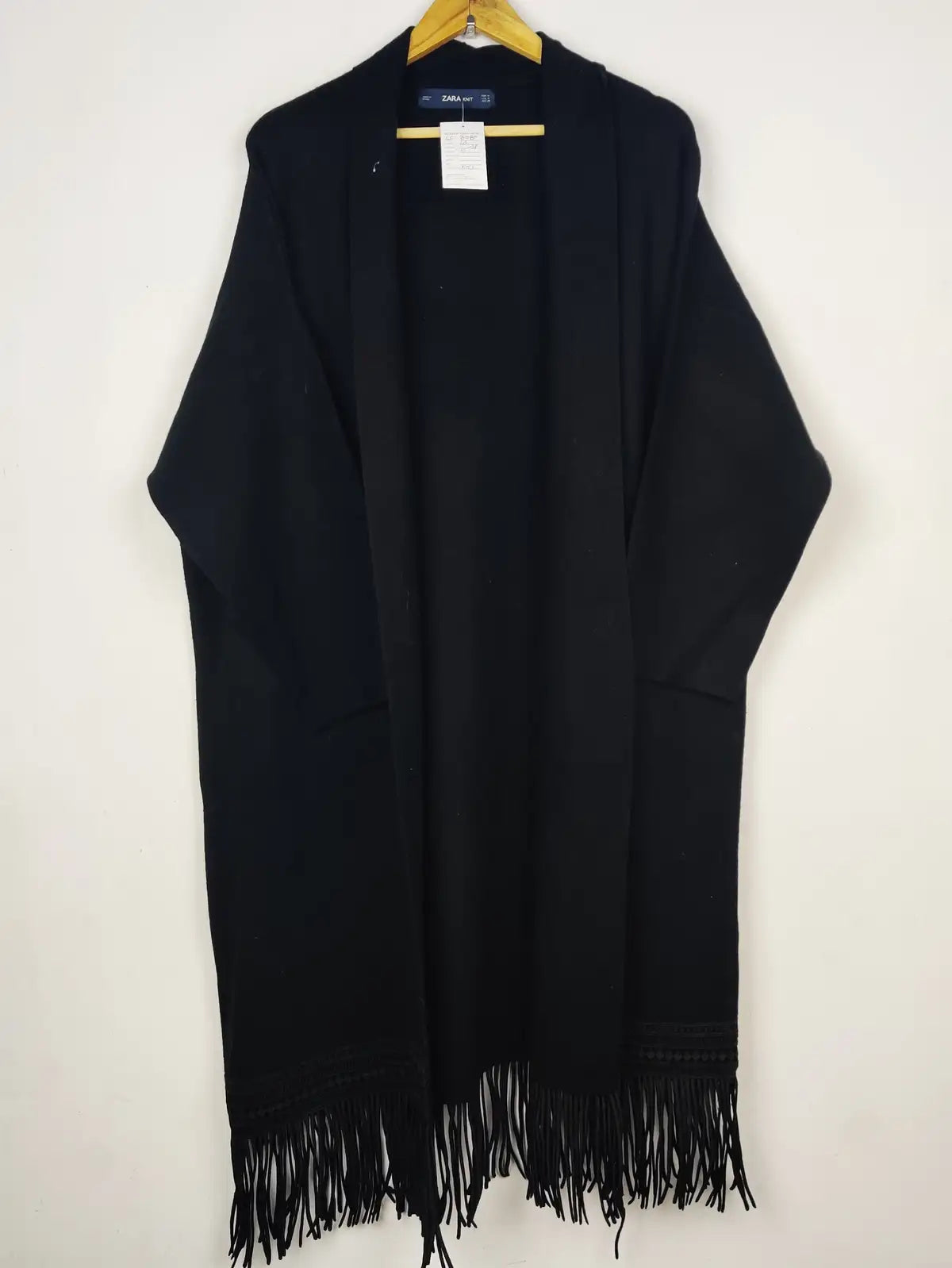 Buy online pre-used pre-loved 100% authentic & Original branded Zara (LC-8080) available in Pakistan. Top international brands avilable.