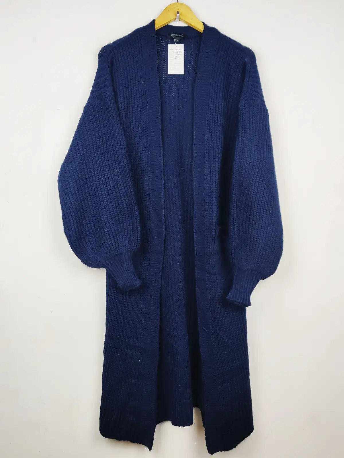 Buy online pre-used pre-loved 100% authentic & Original branded Blue Vanilla (LC-8087) available in Pakistan. Top international brands avilable.