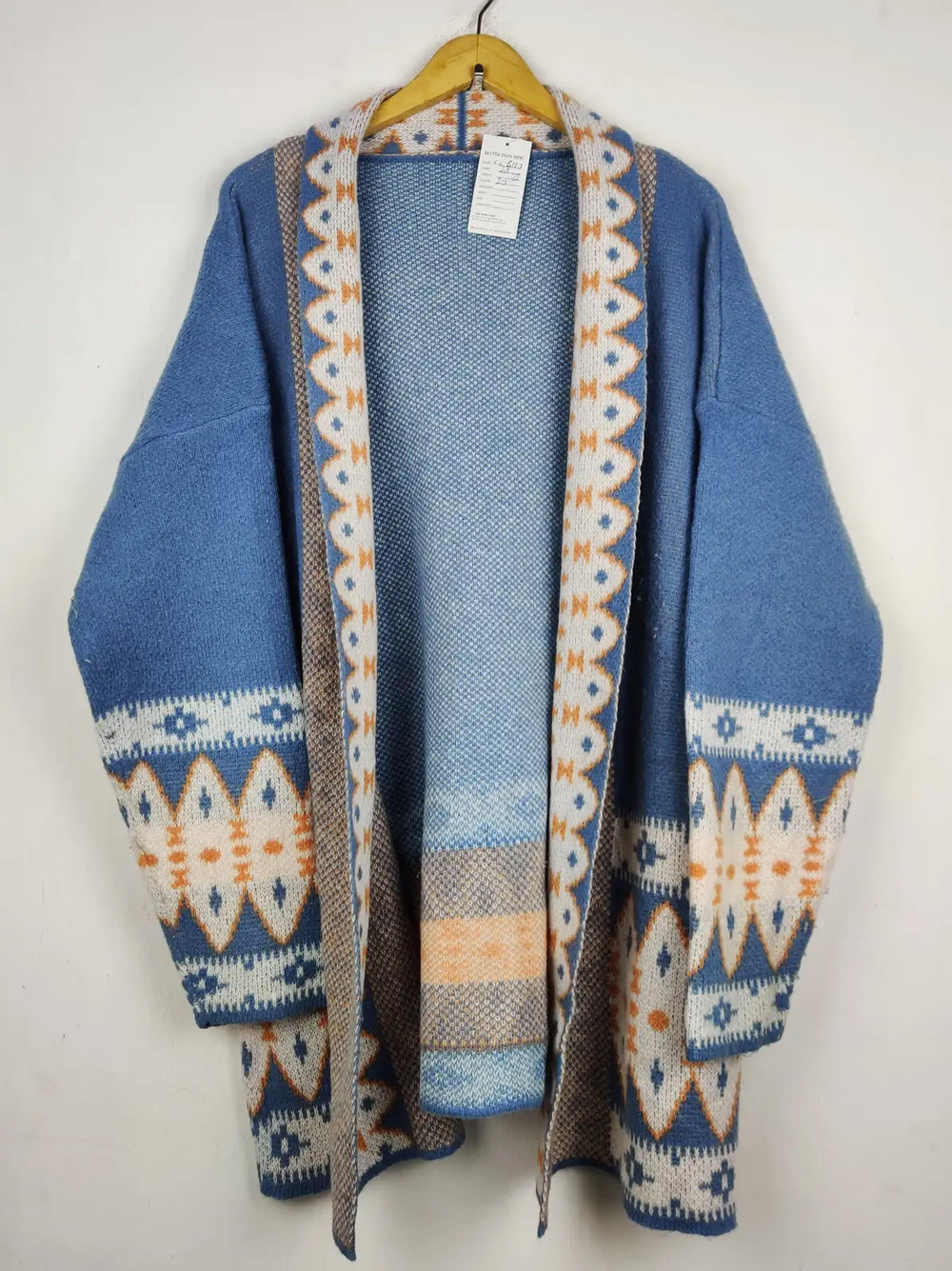 Buy online pre-used pre-loved 100% authentic & Original branded Unknown Brand (LC-8117) available in Pakistan. Top international brands avilable.