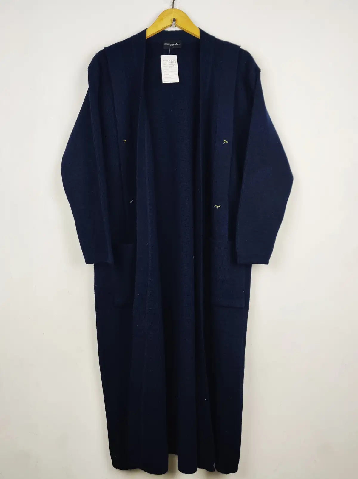 Buy online pre-used pre-loved 100% authentic & Original branded Crissandra (LC-8123) available in Pakistan. Top international brands avilable.