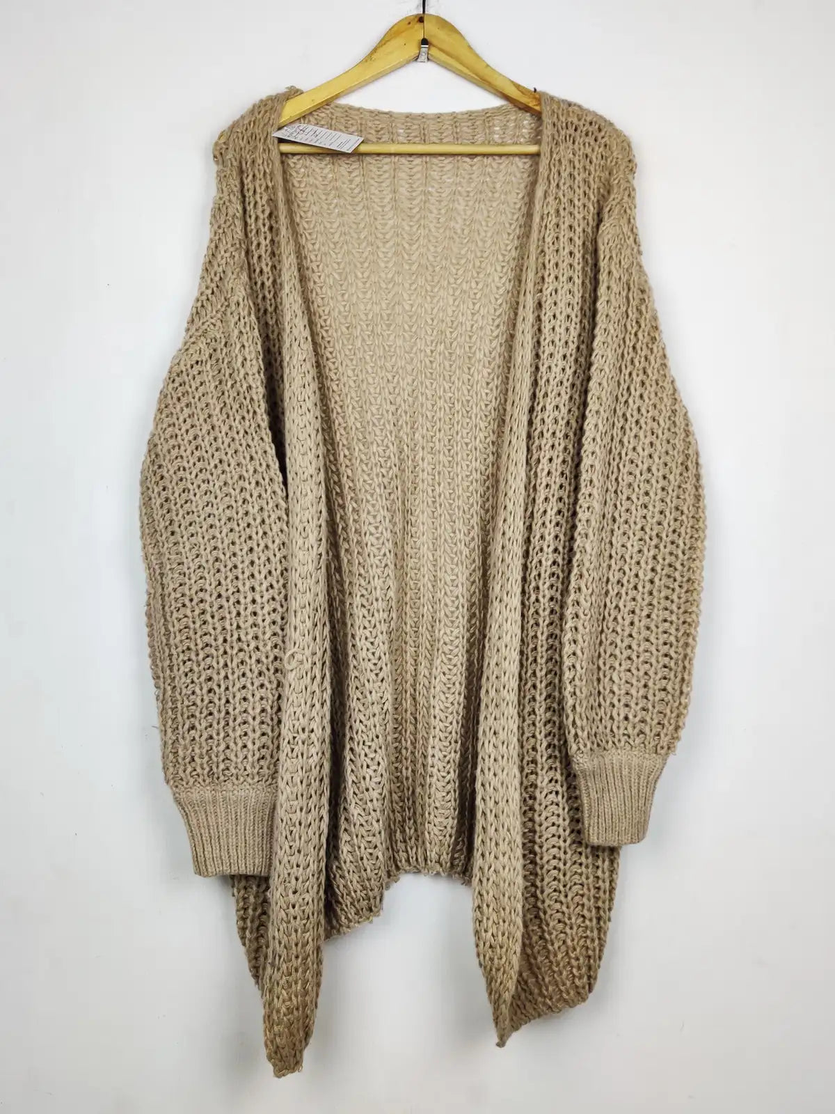 Buy online pre-used pre-loved 100% authentic & Original branded Shein (LC-8160) available in Pakistan. Top international brands avilable.