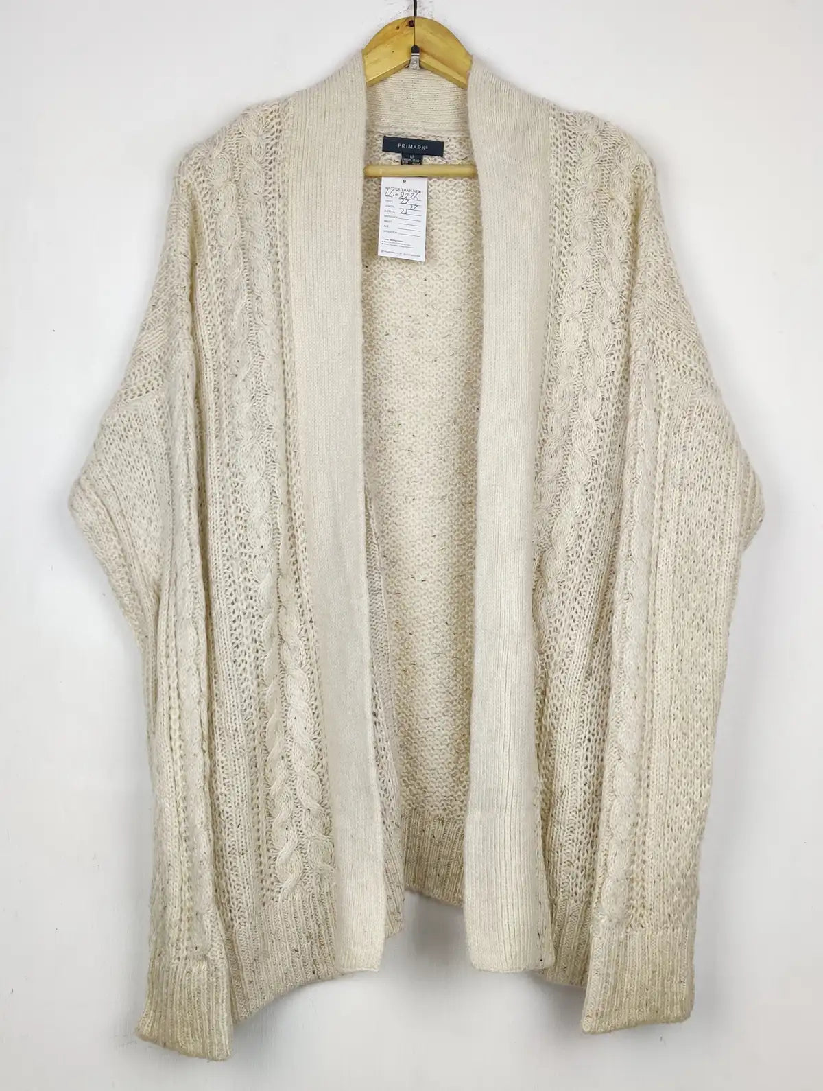 Buy online pre-used pre-loved 100% authentic & Original branded Primark (LC-8226) available in Pakistan. Top international brands avilable.