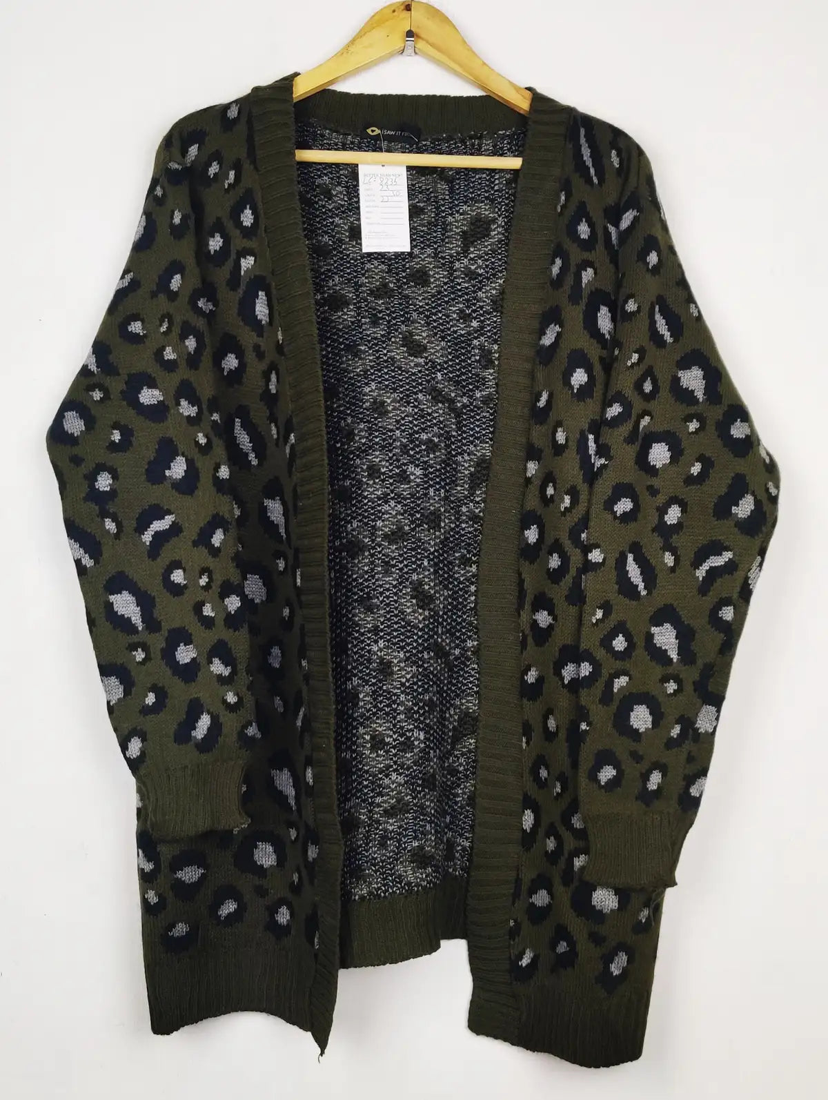 Buy online pre-used pre-loved 100% authentic & Original branded I Saw It First (LC-8235) available in Pakistan. Top international brands avilable.