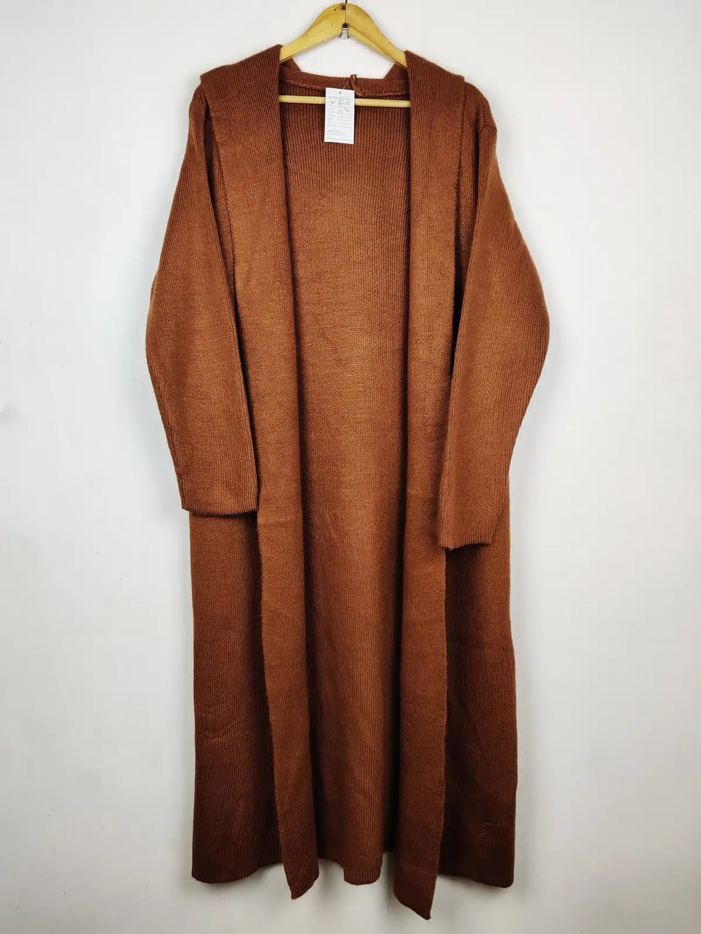 Buy online pre-used pre-loved 100% authentic & Original branded Unknown Brand (LC-8269) available in Pakistan. Top international brands avilable.