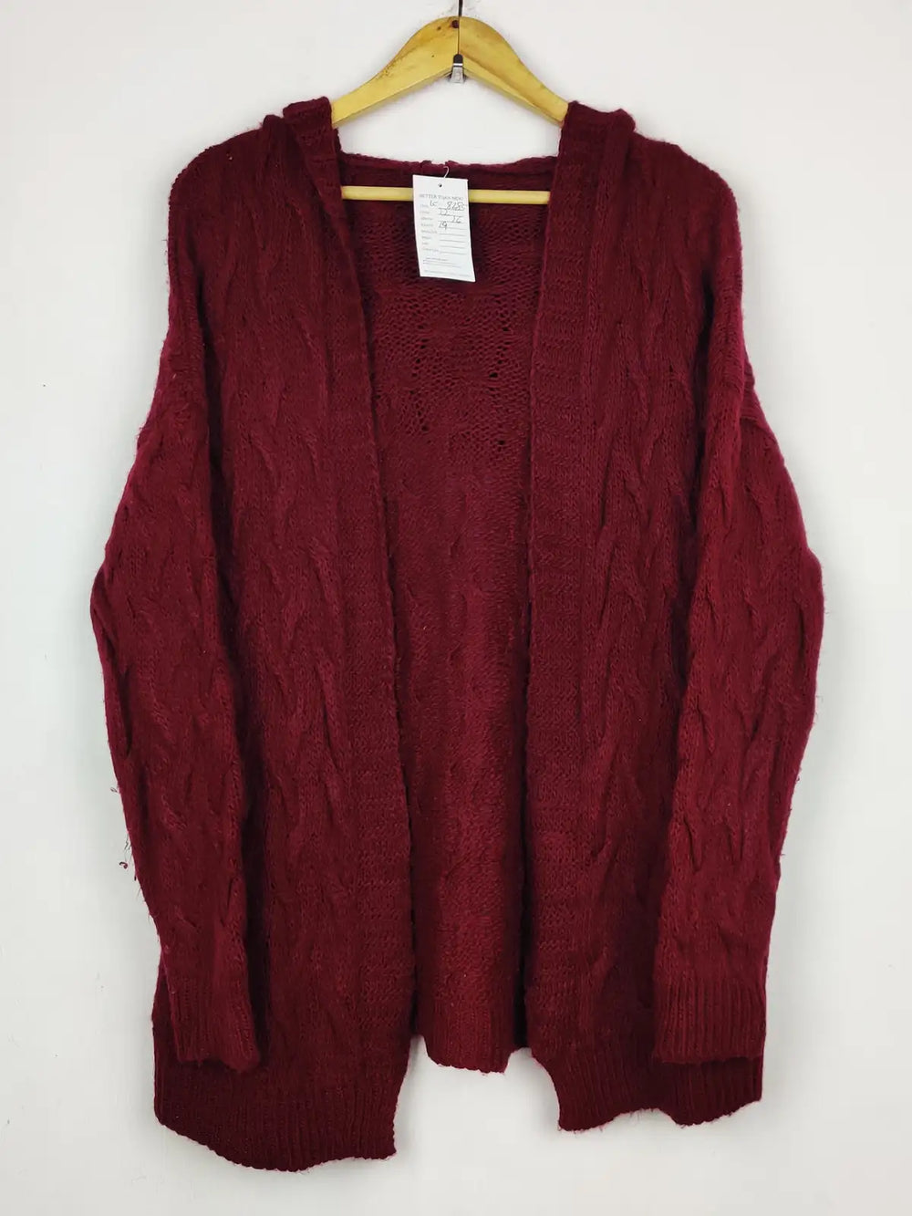 Buy online pre-used pre-loved 100% authentic & Original branded Unknown Brand (LC-8284) available in Pakistan. Top international brands avilable.