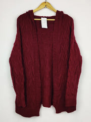 Buy online pre-used pre-loved 100% authentic & Original branded Unknown Brand (LC-8284) available in Pakistan. Top international brands avilable.