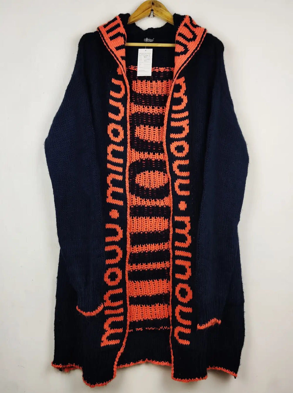 Buy online pre-used pre-loved 100% authentic & Original branded Minouss (LC-8309) available in Pakistan. Top international brands avilable.