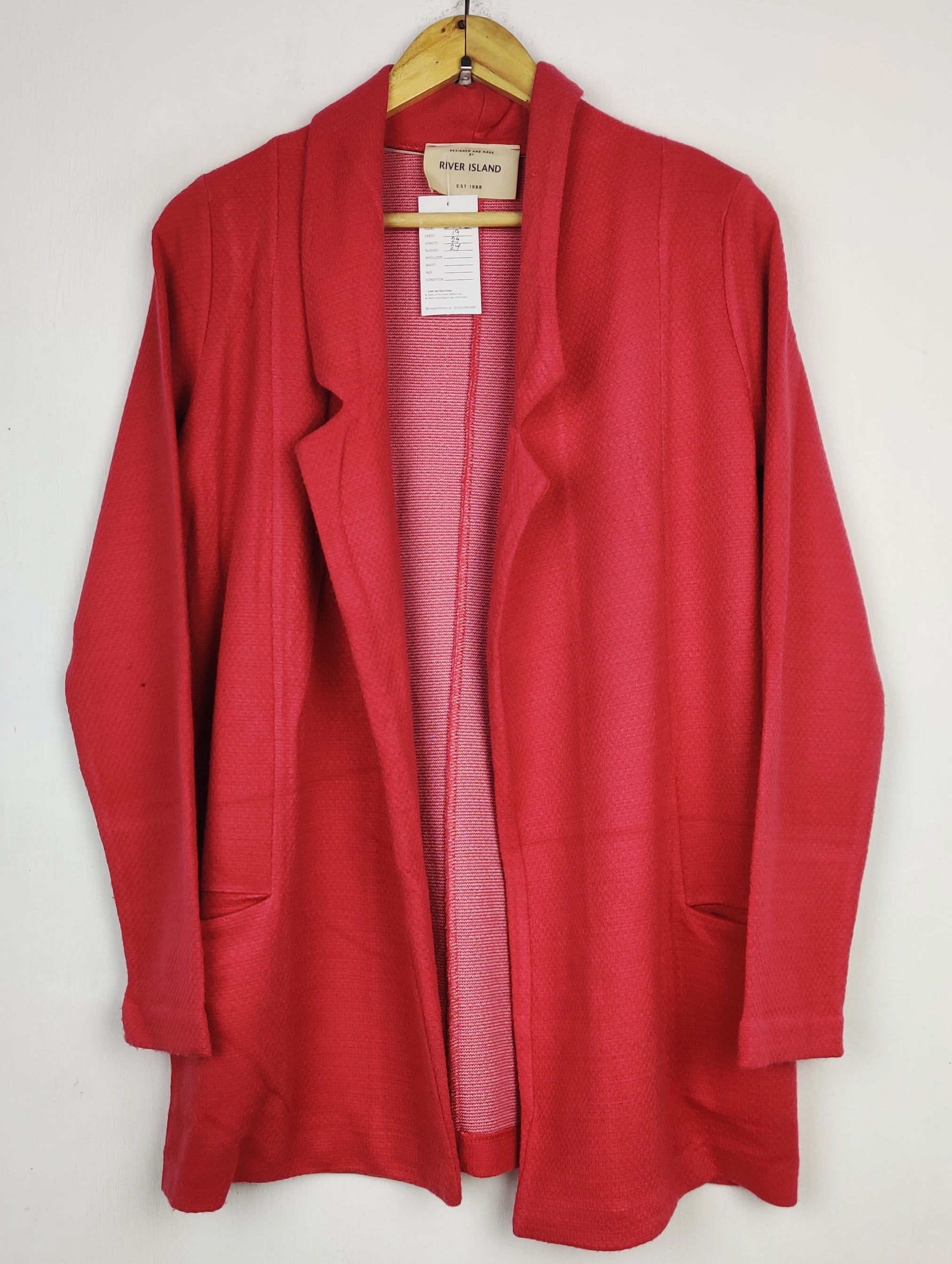 River Island (LC-8492)