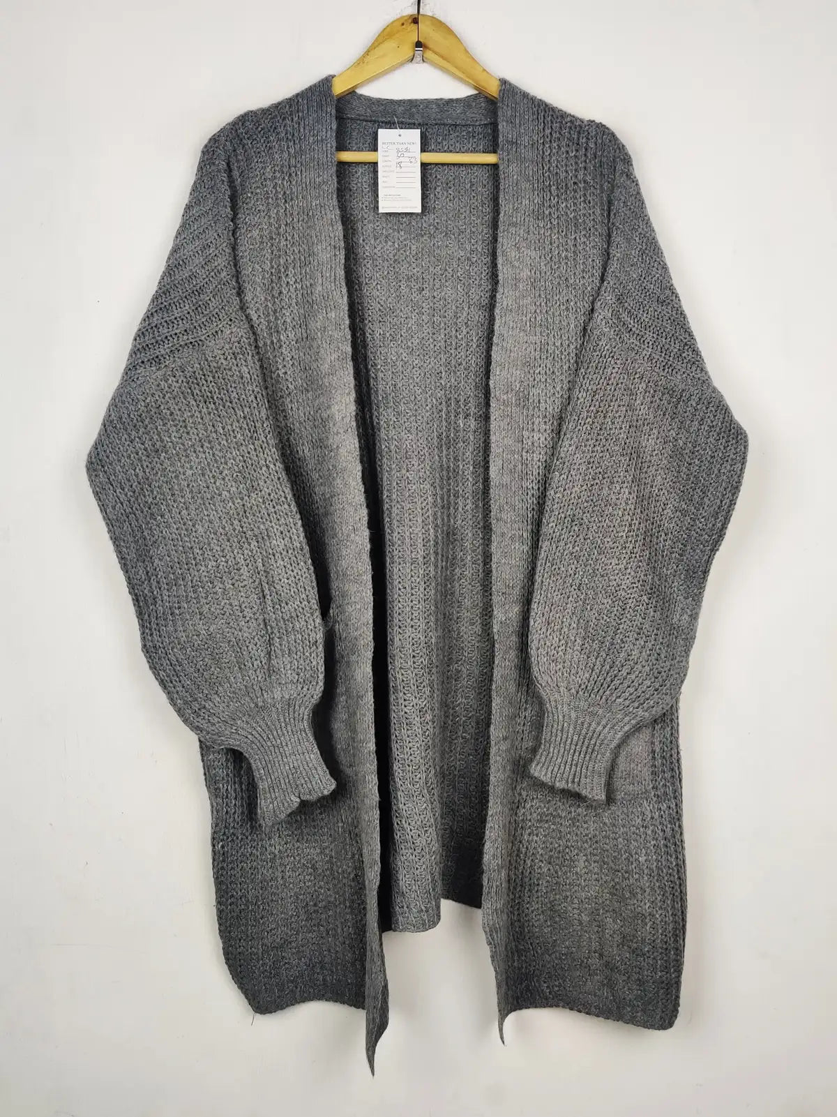 Buy online pre-used pre-loved 100% authentic & Original branded Unknown Brand (LC-8554) available in Pakistan. Top international brands avilable.