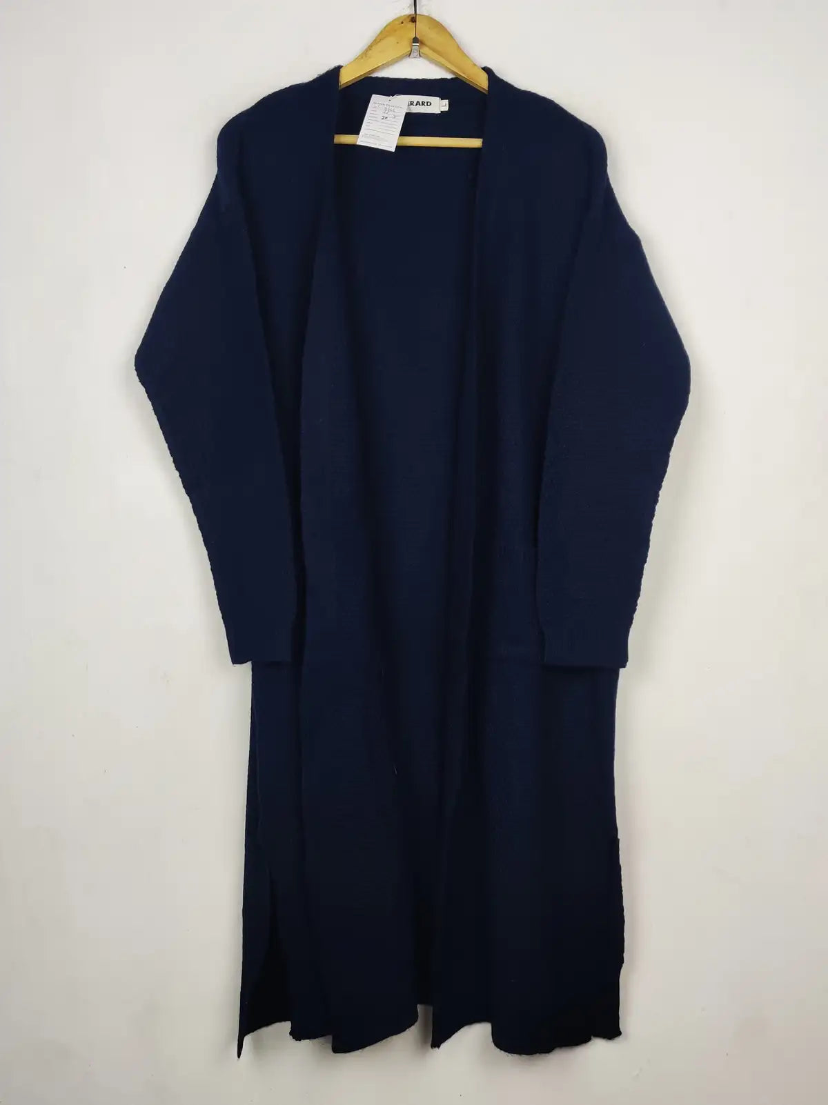 Buy online pre-used pre-loved 100% authentic & Original branded Gerard (LC-8561) available in Pakistan. Top international brands avilable.