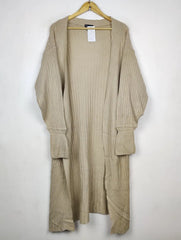 Buy online pre-used pre-loved 100% authentic & Original branded Prettylittlething (LC-8562) available in Pakistan. Top international brands avilable.