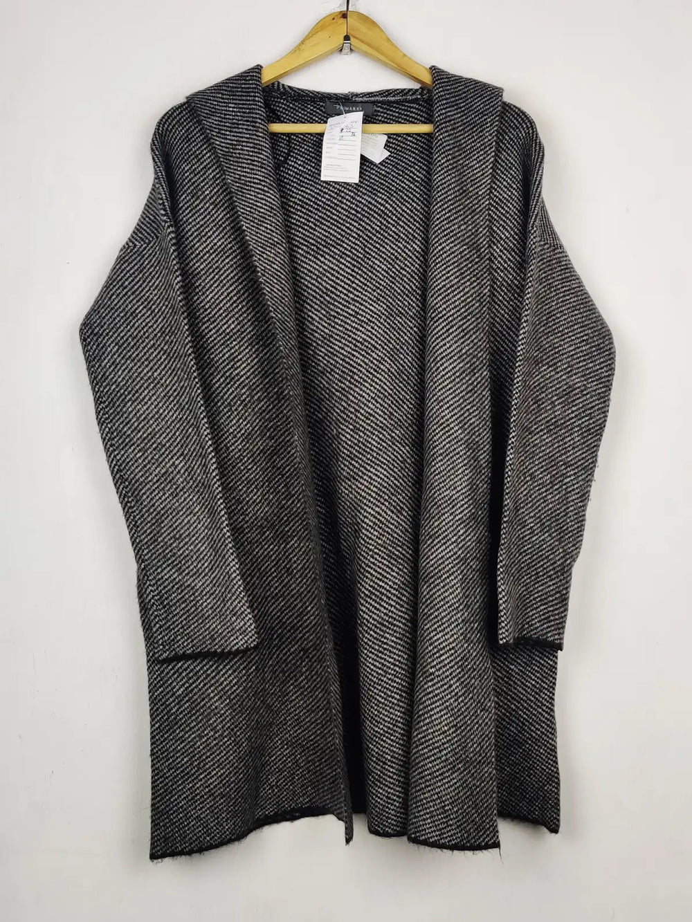 Buy online pre-used pre-loved 100% authentic & Original branded Primark (LC-8563) available in Pakistan. Top international brands avilable.