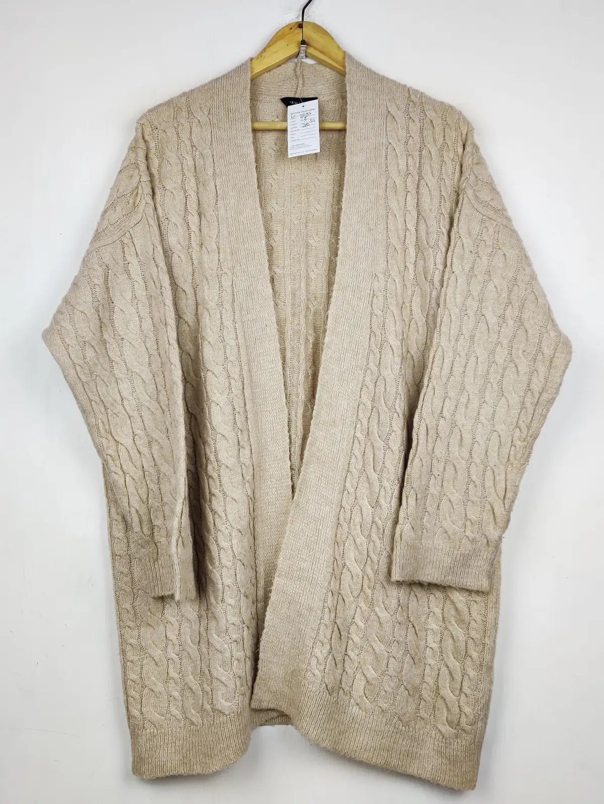 Buy online pre-used pre-loved 100% authentic & Original branded New Look (LC-8586) available in Pakistan. Top international brands avilable.