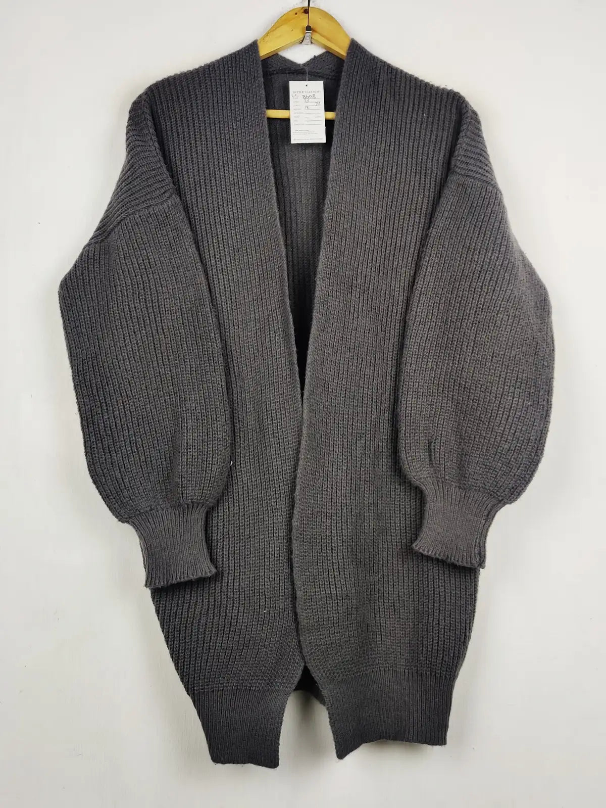Buy online pre-used pre-loved 100% authentic & Original branded Unknown Brand (LC-8608) available in Pakistan. Top international brands avilable.
