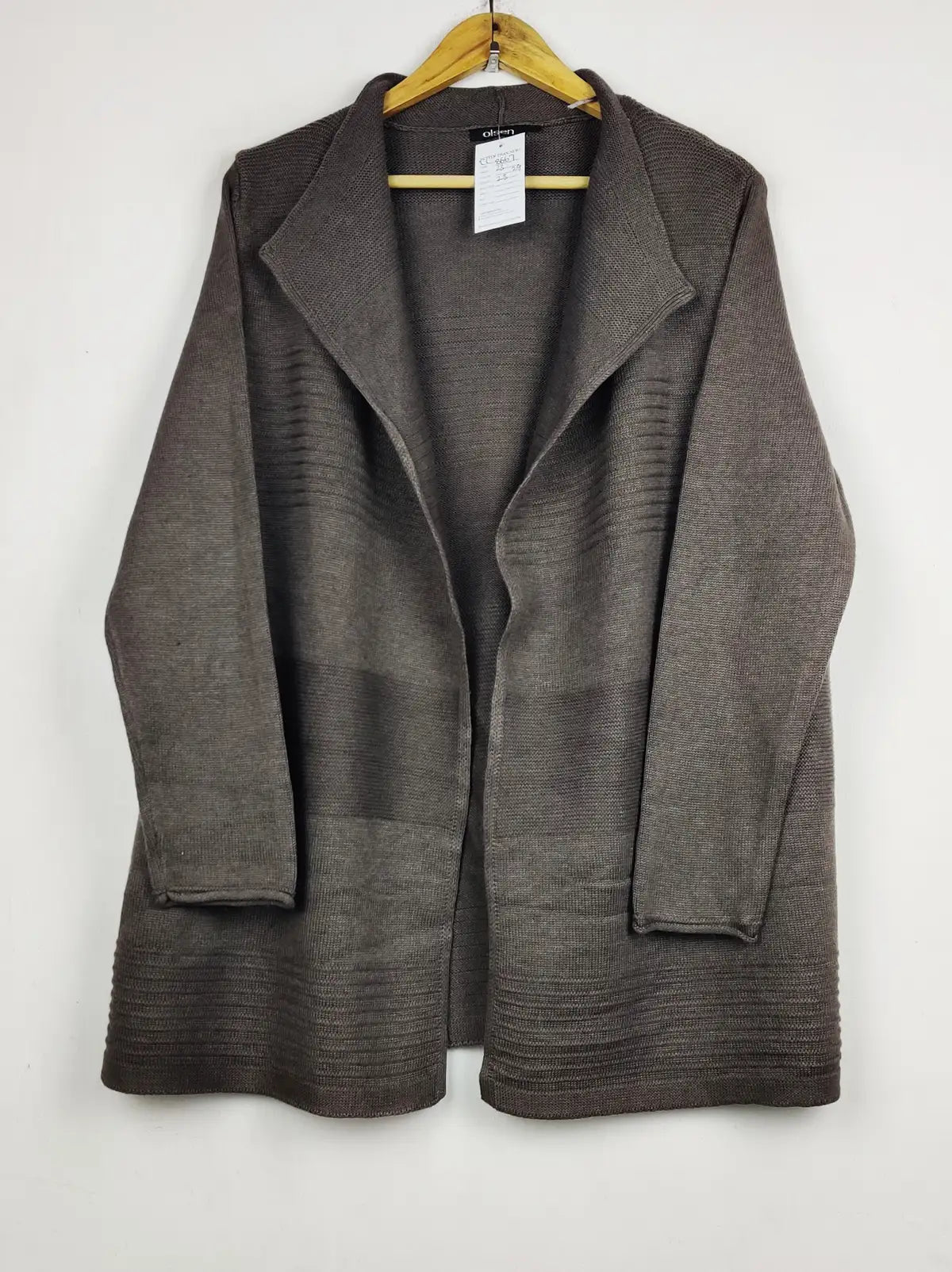Buy online pre-used pre-loved 100% authentic & Original branded Olsen (LC-8667) available in Pakistan. Top international brands avilable.