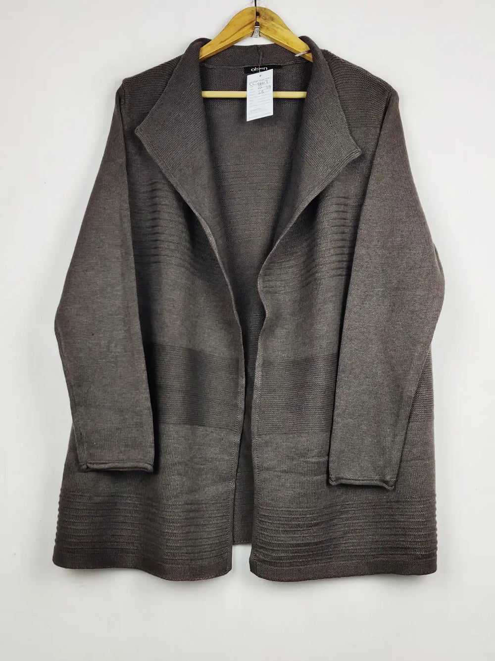 Buy online pre-used pre-loved 100% authentic & Original branded Olsen (LC-8667) available in Pakistan. Top international brands avilable.