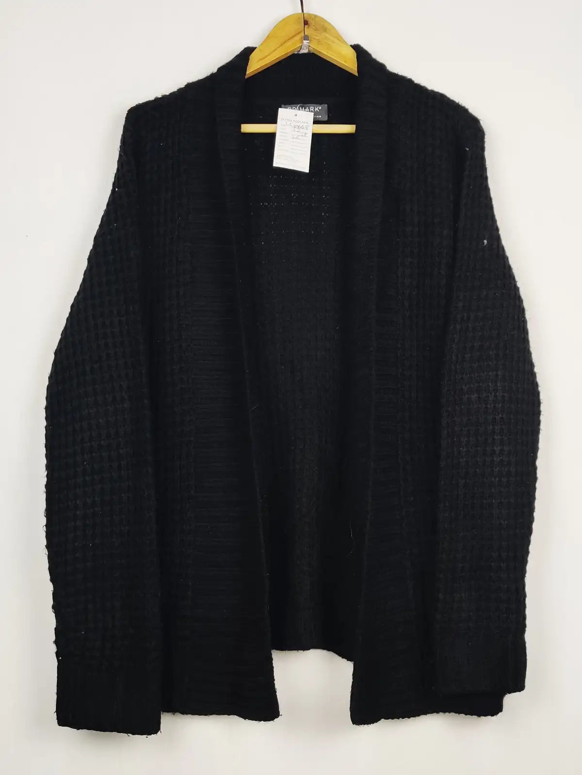 Buy online pre-used pre-loved 100% authentic & Original branded Primark (LC-8668) available in Pakistan. Top international brands avilable.