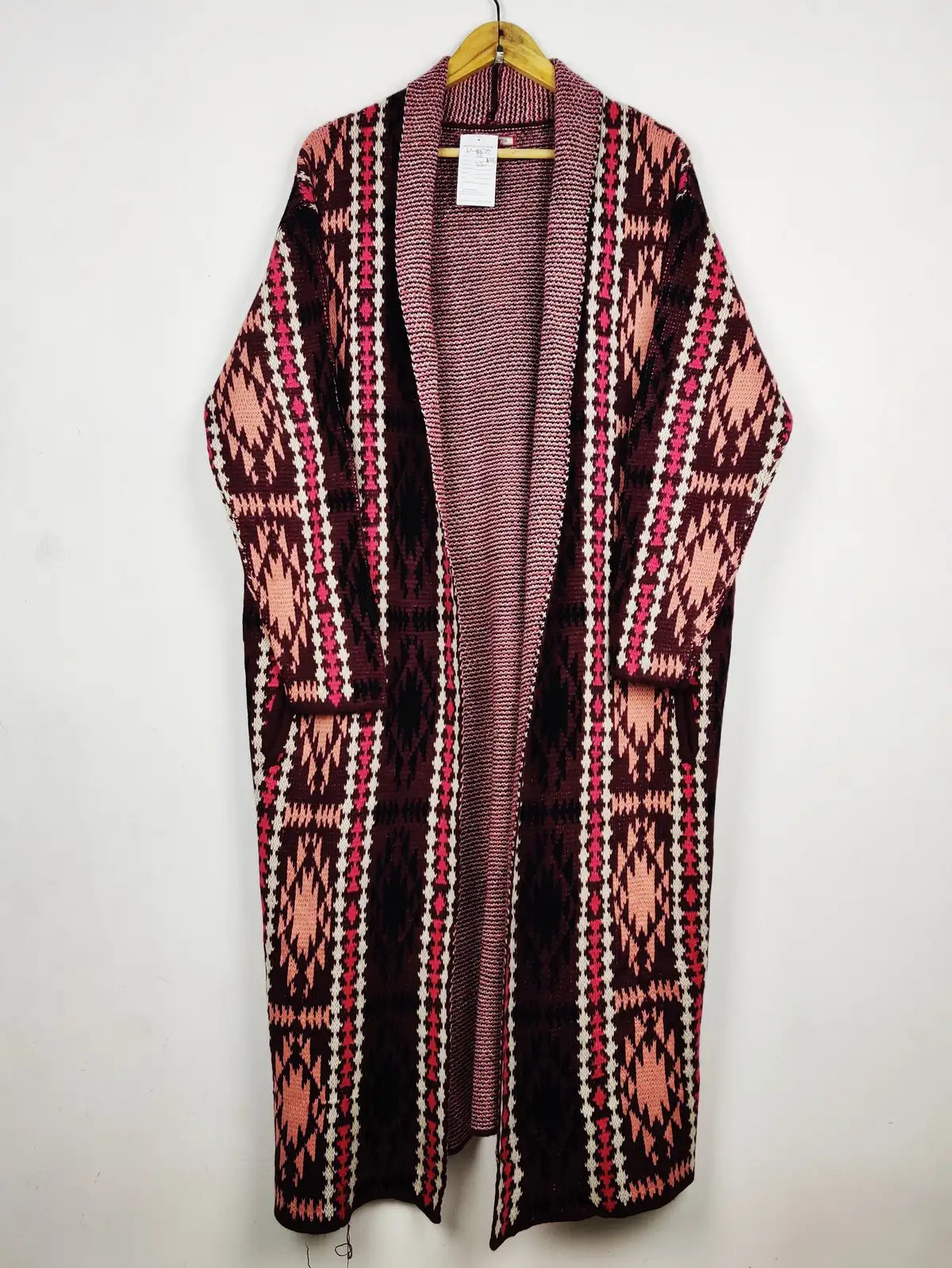 Buy online pre-used pre-loved 100% authentic & Original branded Joe Browns (LC-8670) available in Pakistan. Top international brands avilable.