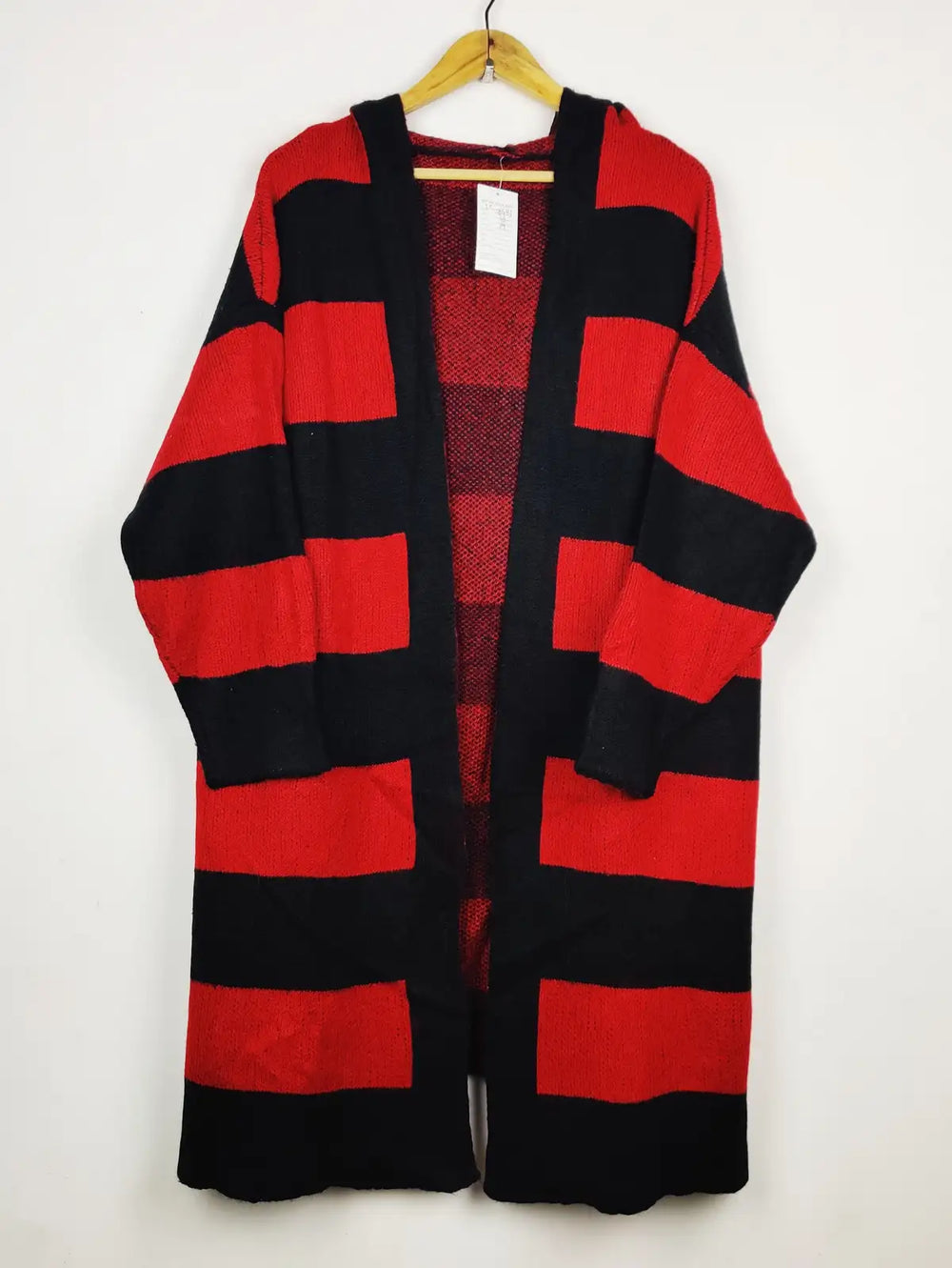 Buy online pre-used pre-loved 100% authentic & Original branded Unknown Brand (LC-8681) available in Pakistan. Top international brands avilable.