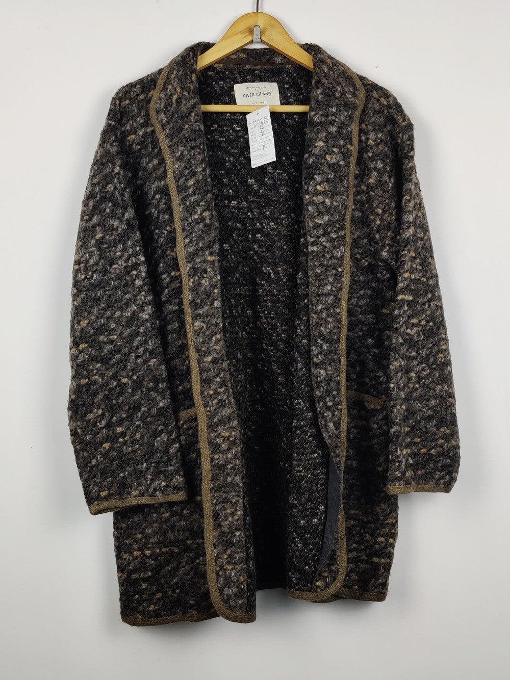 River Island (LC-9162)