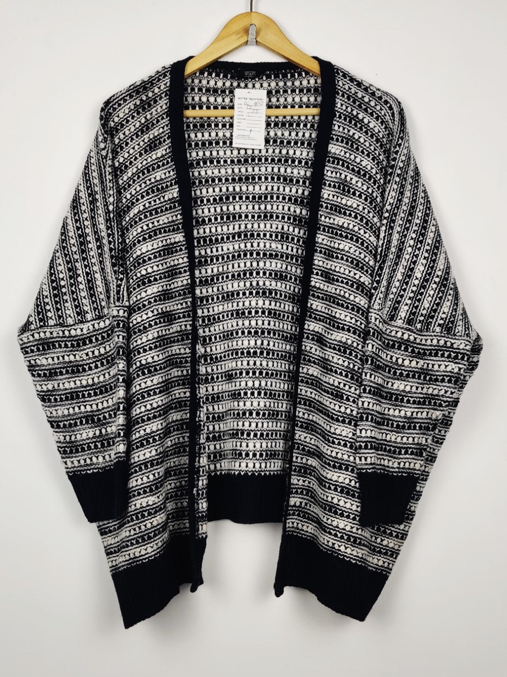 F&F (LC-9252)