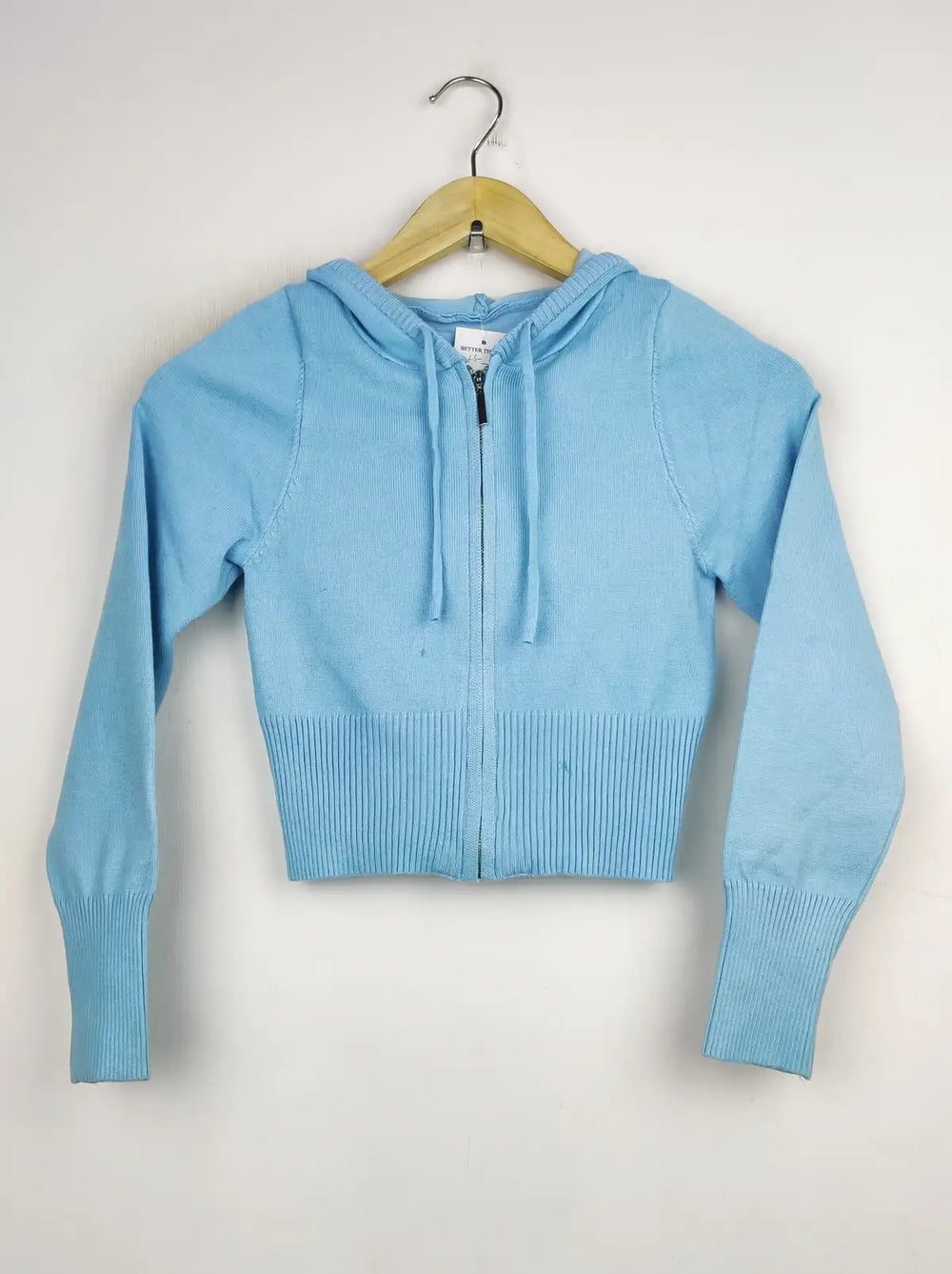 Buy online pre-used pre-loved 100% authentic & Original branded Unknown Brand (LS-10382) available in Pakistan. Top international brands avilable.