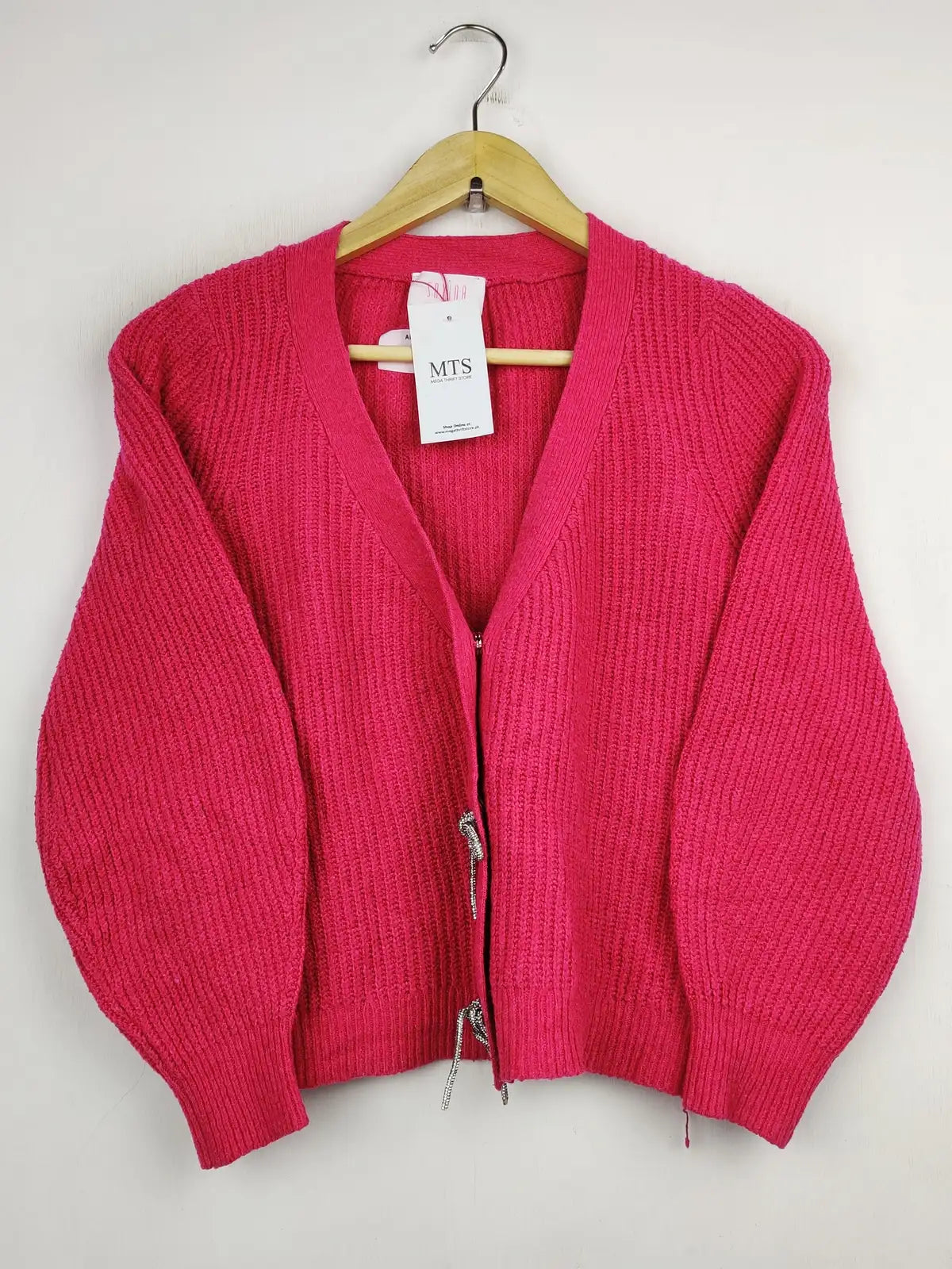 Buy online pre-used pre-loved 100% authentic & Original branded Savida (LS-10404) available in Pakistan. Top international brands avilable.