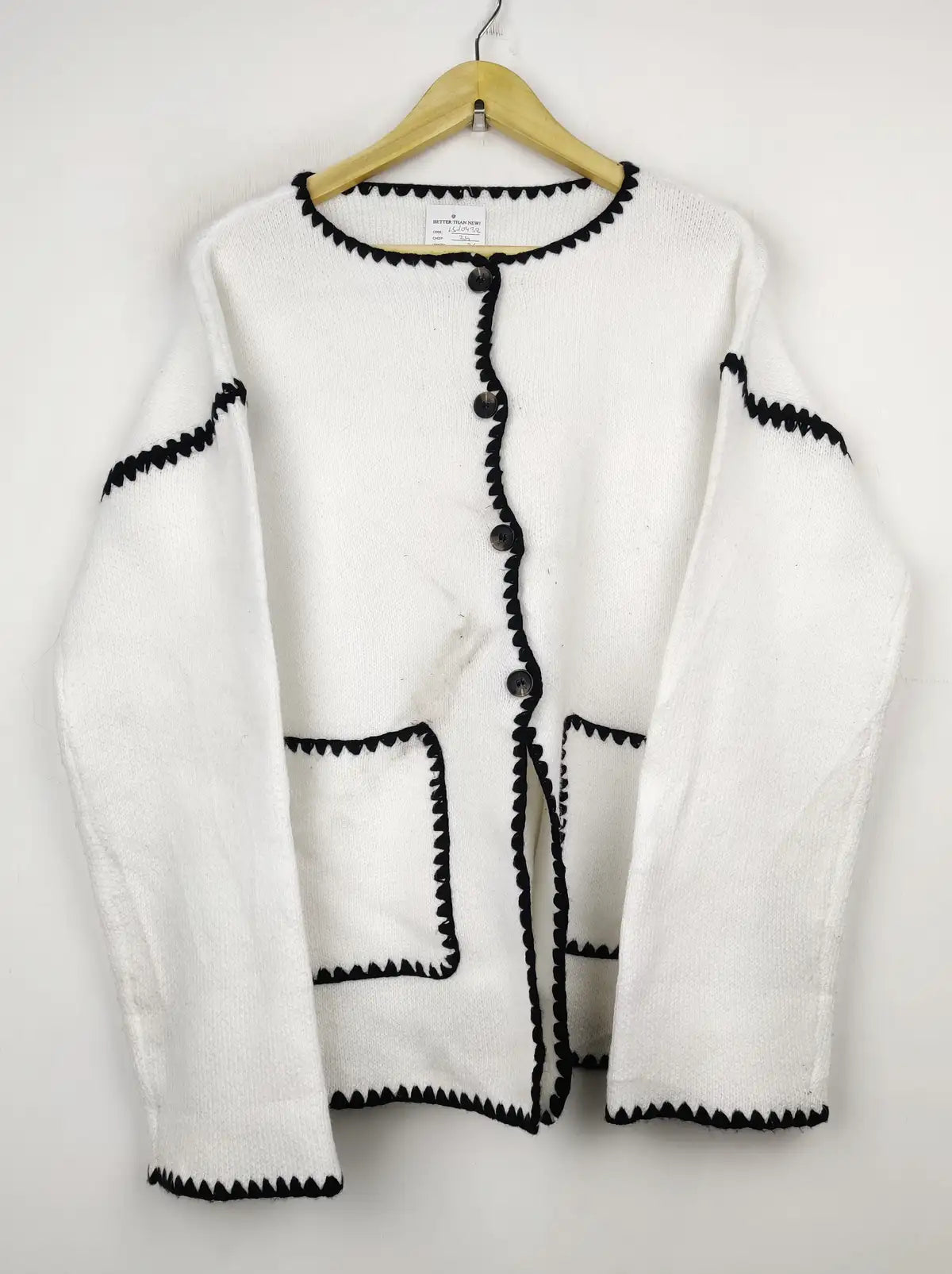 Buy online pre-used pre-loved 100% authentic & Original branded Unknown Brand (LS-10438) available in Pakistan. Top international brands avilable.