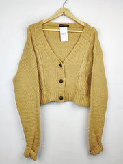 Buy online pre-used pre-loved 100% authentic & Original branded Prettylittlething (LS-10494) available in Pakistan. Top international brands avilable.